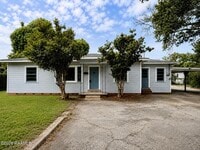 Building Photo - 116 Oak Crest Dr