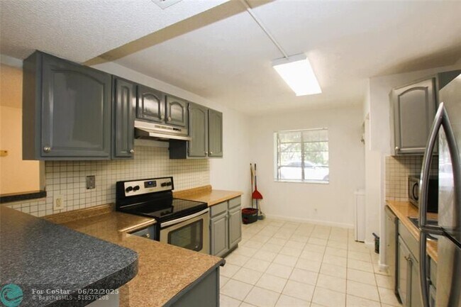 Building Photo - 8795 NW 35th St