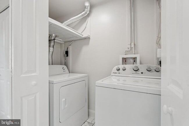 Building Photo - 3364 Longbow Ct