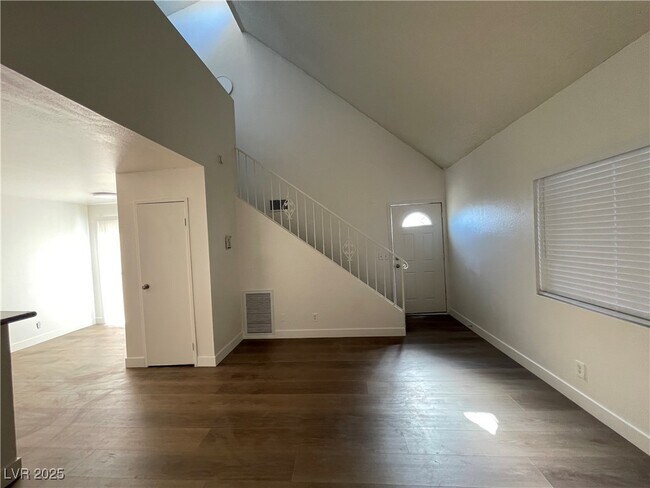 Building Photo - 5187 Greene Ln