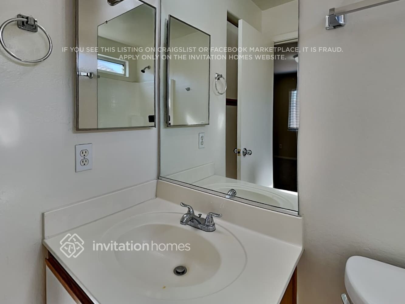 Building Photo - 12924 N Primrose St