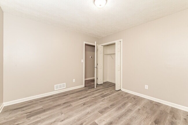 Building Photo - 709 Cloudland Ct