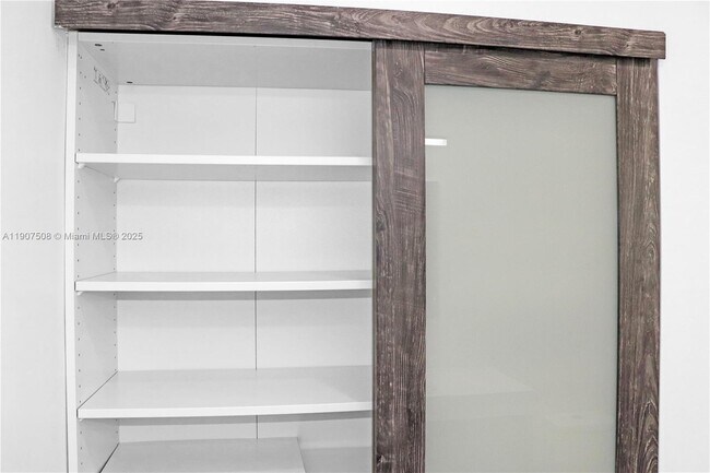 Building Photo - 11020 SW 140th Ave