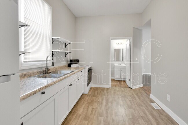 Building Photo - 3932 Rankin St