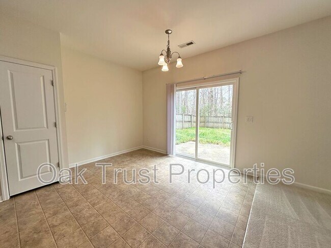 Building Photo - 3058 Nantuckett Ave
