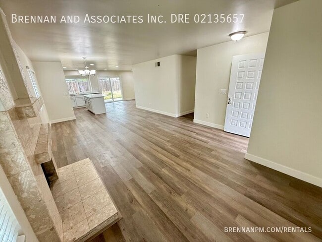 Building Photo - 9046 Ildica St