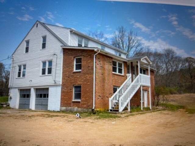 Building Photo - 133 Lake Hayward Rd