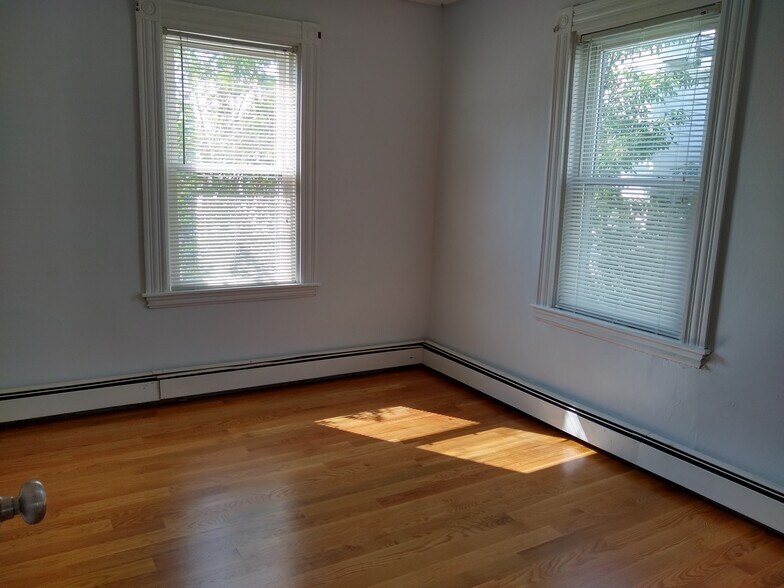 Bedroom - 36R Otis St