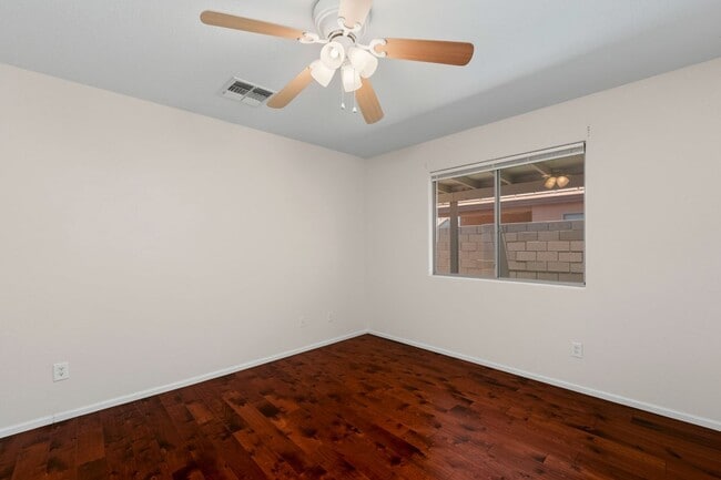 Building Photo - Live in Rancho El Dorado | Spacious 3 Bed Near Golf & Parks