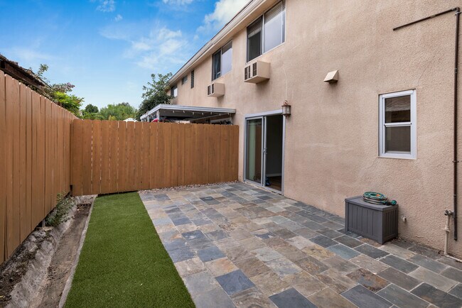 Patio 2 - 4475 Dale Ave