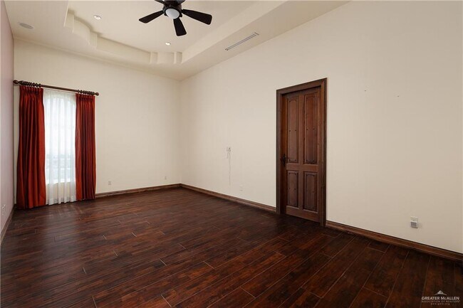 Building Photo - 2304 Antigua Dr