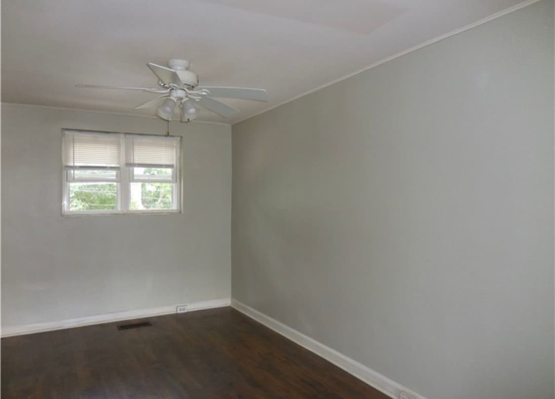Bedroom - 123 Madison Dr