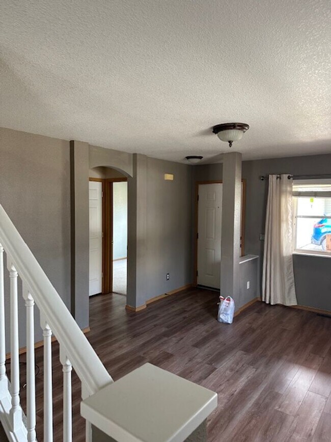 Building Photo - Beautiful House in Canyon Creek