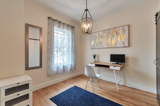 Building Photo - Chic & Cozy Furnished CO living 1-Bed+1bath Studio in large luxury home in premier Denver area!