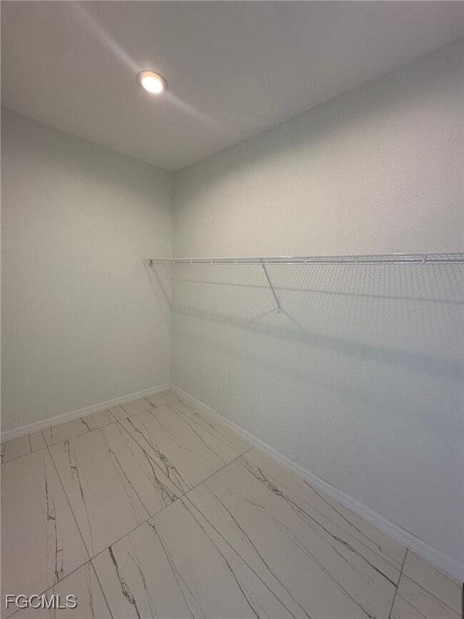 Building Photo - 1049 Citrus Ave S