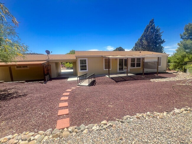 Building Photo - HOUSE - CORNVILLE - OAK CREEK VALLEY