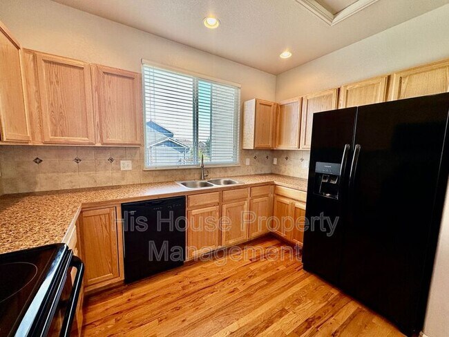 Building Photo - 8029 22nd St Ln