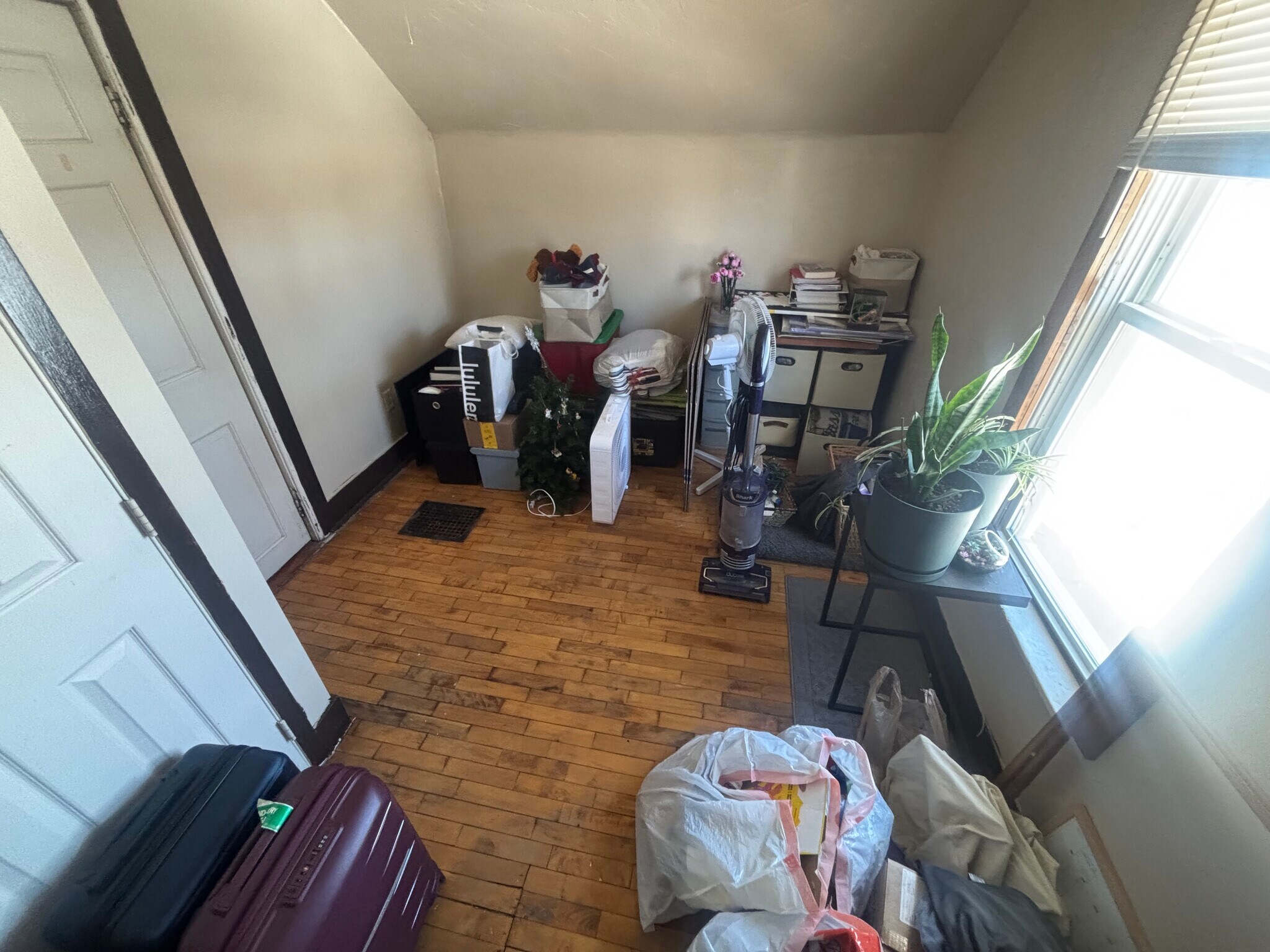 Building Photo - 846 McKinley St