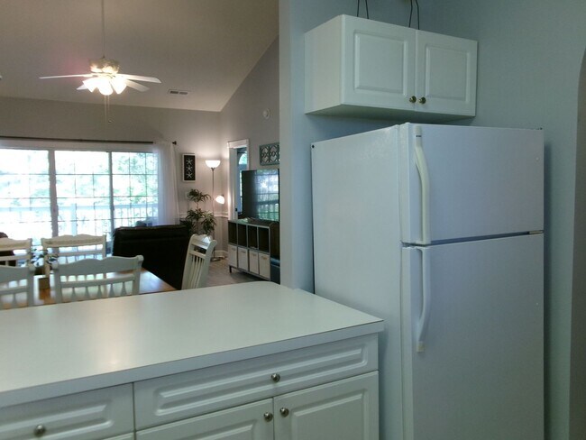 Building Photo - 682 Riverwalk Dr