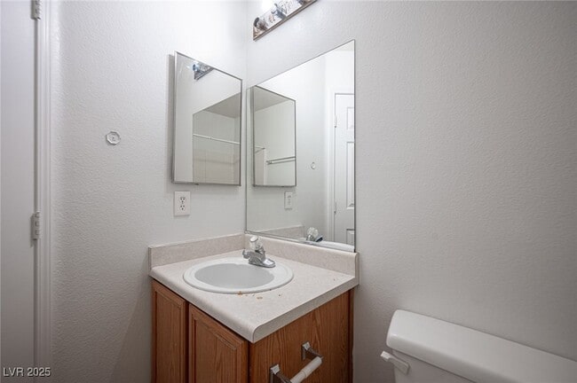 Building Photo - 5928 Strayhorn Ct