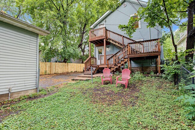 Building Photo - 560 S Stryker Ave