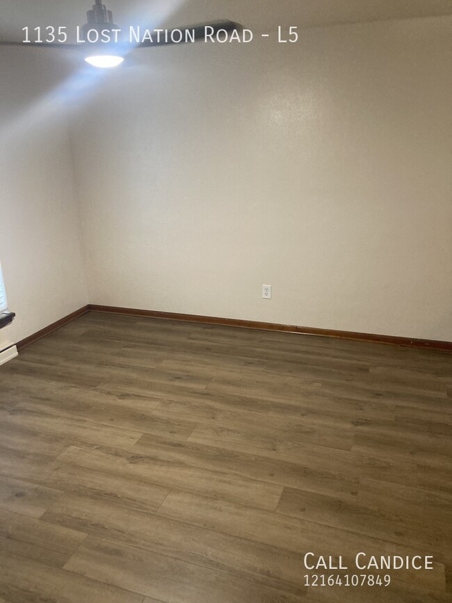 Building Photo - Newly Renovated 1 Bedroom Apartment!