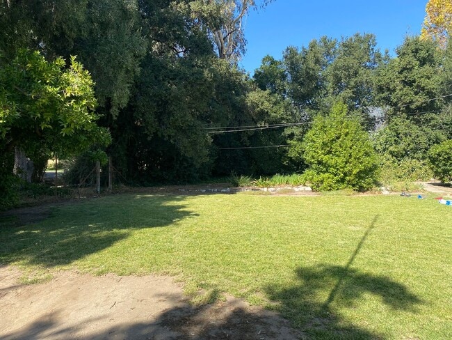 Building Photo - COMING SOON!  Beautiful 3 bedroom 2 bathro...