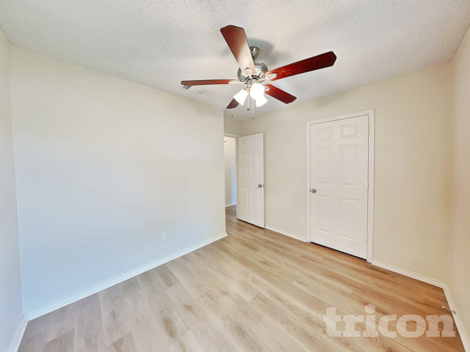 Building Photo - 615 Sherman Dr