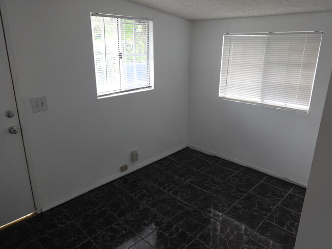 Dining room - 3801 Ramboz Dr