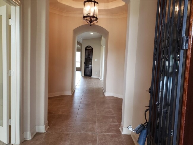 Building Photo - 5402 Valley Country Ln