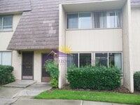 Building Photo - 3 Bed 2.5 Bath 1,380 sqft Townhome in Carm...
