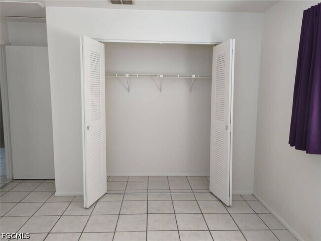 Building Photo - 107 SW 16th Terrace