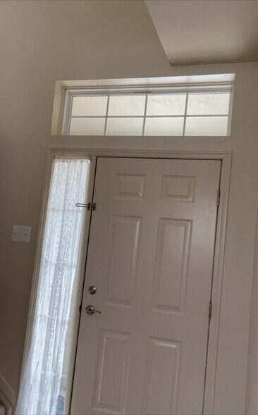 Building Photo - 23950 Noble Dr