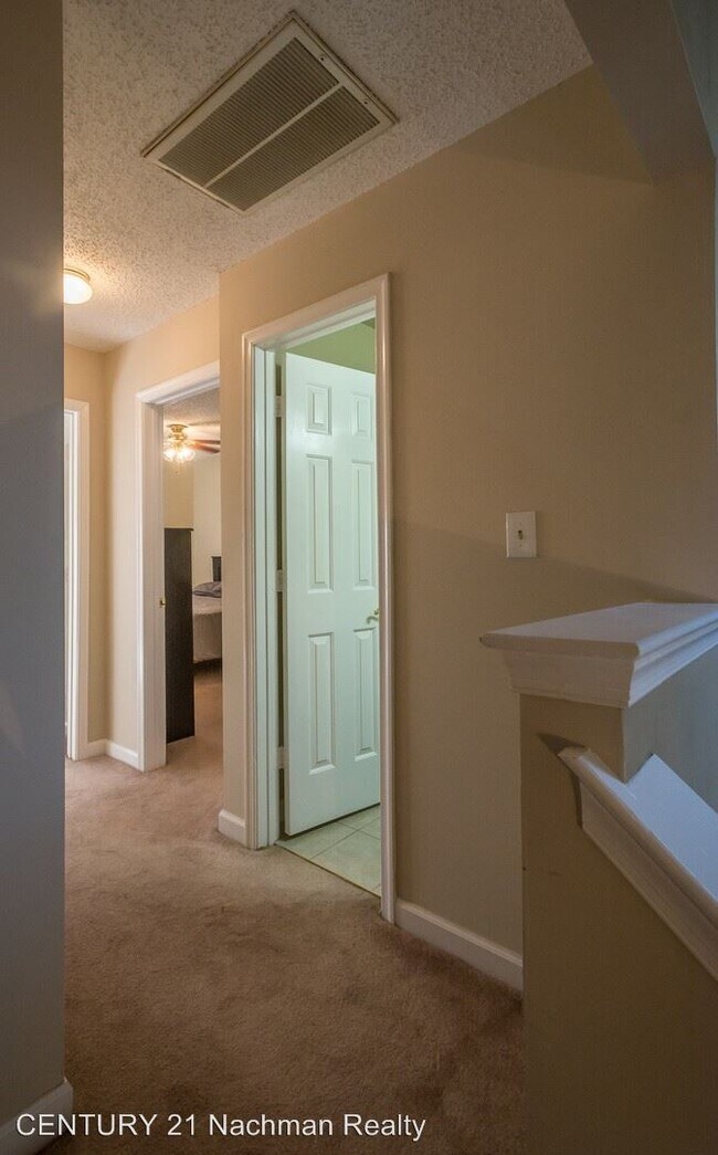 Building Photo - 3 br, 2.5 bath House - 529 Kristy Court