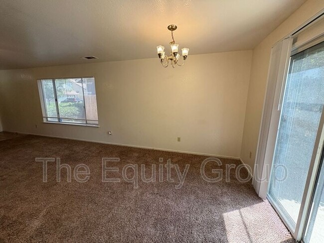 Building Photo - 2408 W Packwood Dr