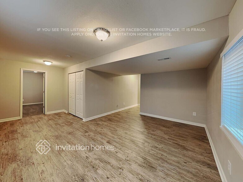 Building Photo - 6112 Cider Mill Pl