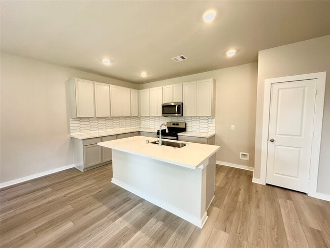 Building Photo - 12332 Ridge Top Dr