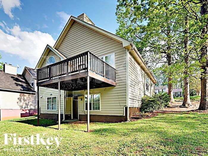 Building Photo - 852 Shore Dr