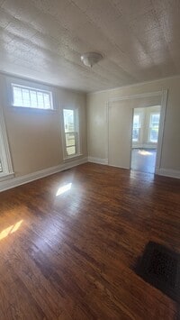 Building Photo - 512 Park Ave