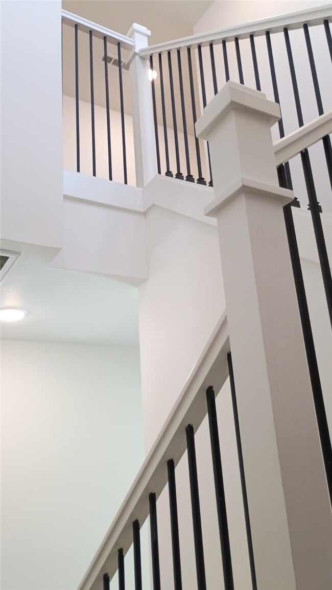 Building Photo - 2141 Bluebonnet Ln