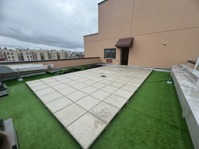 Building Photo - 3104 31st Ave