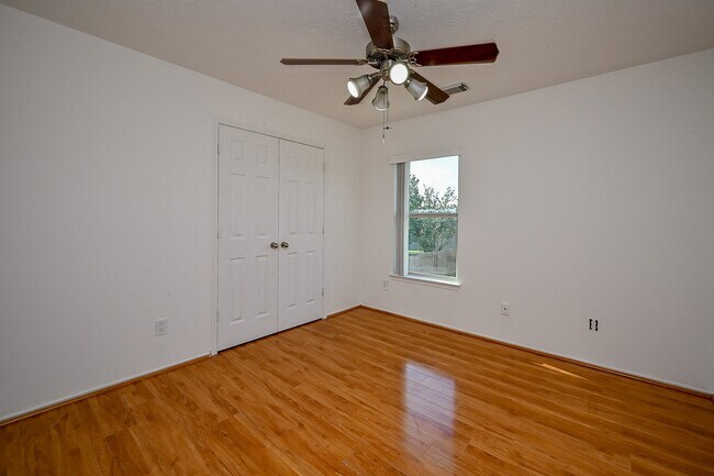 Building Photo - 18135 Brightwood Park Ln
