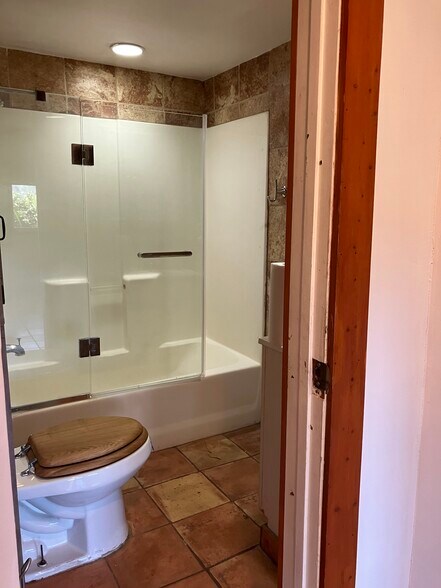 Bathroom - 22933 Portage Circle Dr