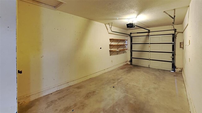 Building Photo - 1012 Dustin Dr
