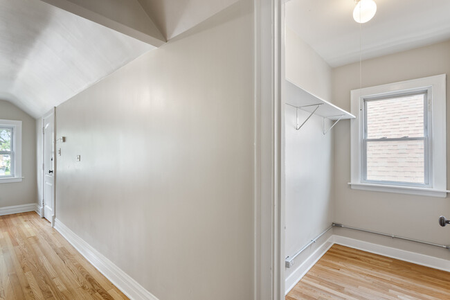 Building Photo - 4860 W Patterson Ave