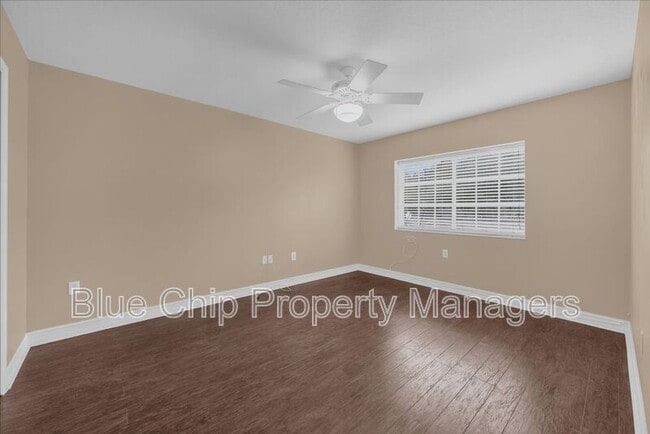 Building Photo - 5864 Lake Melrose Dr