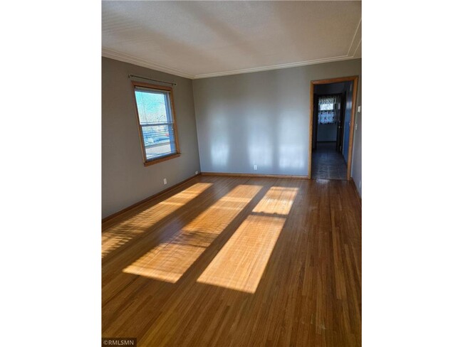 Building Photo - 3747 2nd St NE