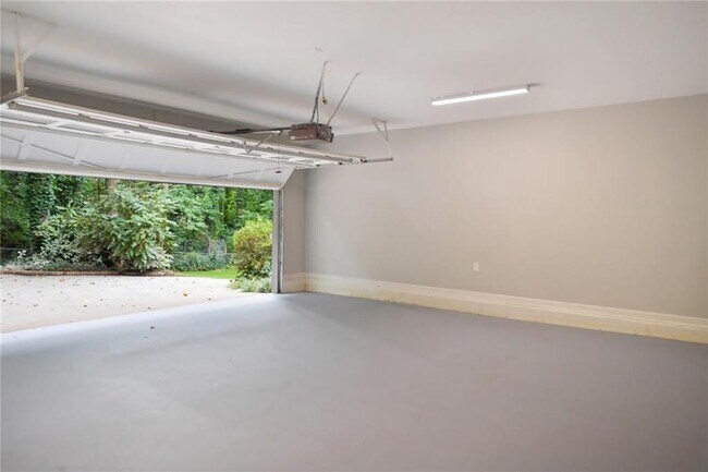 Building Photo - 4176 Triple Creek Ct NE