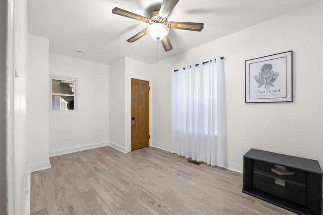 Building Photo - 5229 W Potomac Ave