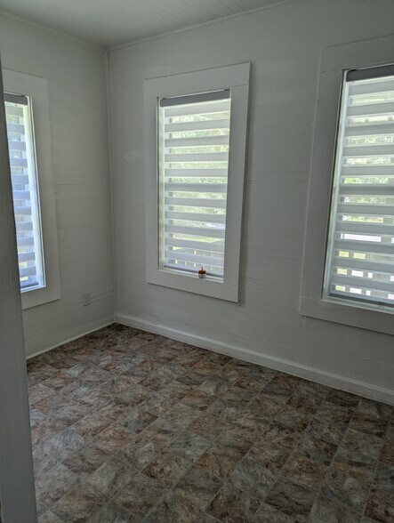 Building Photo - 117 Abernathy Ave